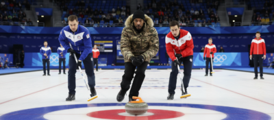 Snoop Dogg si zamiloval curling a žádal britské hvězdy o selfie