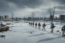 Čtyři roky války změnily všechno: Ukrajina se brání, mírové rozhovory se blíží