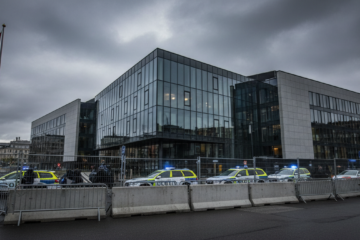 Norská policie zatkla tři bratry za bombový útok na americké velvyslanectví v Oslu