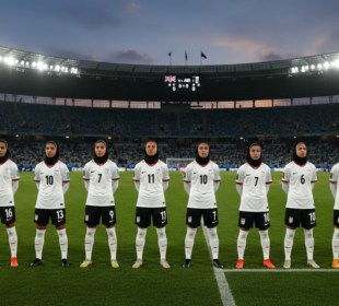 Když mlčení znamená zradu: Proč americké fotbalové hvězdy mlčí o íránských hrdinách