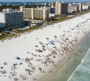Když praskání lahví vyvolalo masovou paniku: Falešný poplach na Daytona Beach