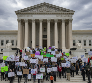 Soudní bitva o klima: 24 států útočí na EPA kvůli zrušení základního klimatického závěru