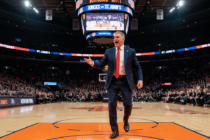 Rick Pitino vrací Broadway legendu: Jak trenér s finálovou historií oživil basketbalovou ikonu