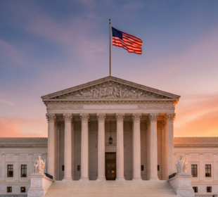 Trumpovy cla skončila u soudu, ale prezident už spouští novou strategii