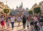 Když Disney čelí kontroverzi kvůli oblečení návštěvníků: Sociální smlouva jako obchodní model
