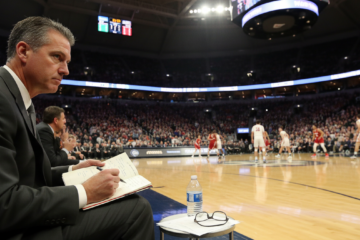 Trenér, který sledoval soupeře ještě před vlastním zápasem: Jak Dusty May připravoval Michigan na finále NCAA