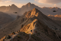 Hrdinství v horách Íránu, emoce v Americe: Co skrývá záchranná mise, která hýbala světem